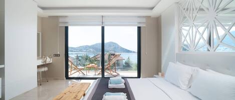 4 chambres, coffre-fort, fer et planche à repasser, lit de bébé portatif