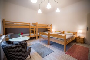 10 間臥室、床單