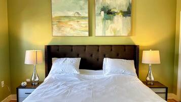 4 bedrooms, desk, iron/ironing board, free WiFi