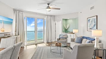 Smart TV, DVD player