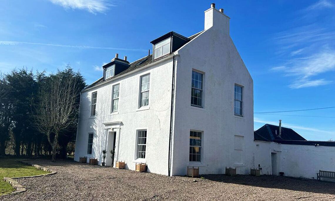 Colzium Estate House - within driving distance of Edinburgh