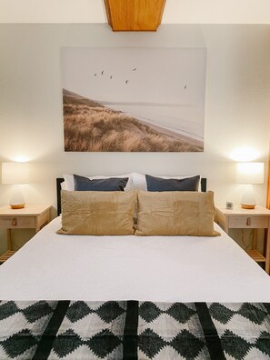 4 slaapkamers, een bureau, een strijkplank/strijkijzer, gratis wifi