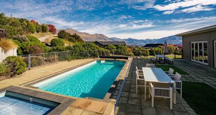 Treble Cone Views - 3 Bedroom Apartment