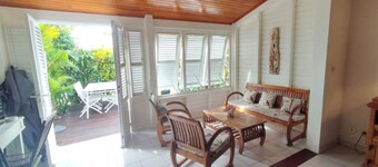 Villa à Sainte Anne Ref M019 - 2 ch plage à 400m