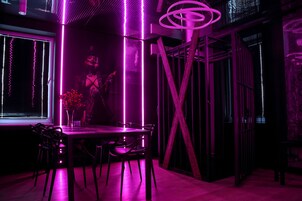 2 bedrooms, individually decorated, individually furnished