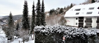 Mountain view apartment, idyllic location on the edge of the forest, 5 min. to the waterfall