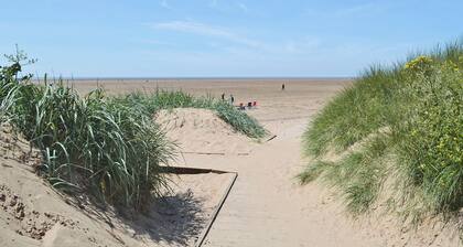 3 bedroom accommodation in St Annes