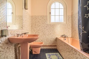 Bathroom - Uharte - Charmant appartement 3 chambres (Saint-Jean-Pied-de-Port)