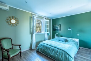 6 chambres, fer et planche à repasser, Wi-Fi gratuit, draps fournis