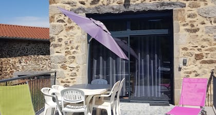 Converted barn in a small village 5 minutes from langeac