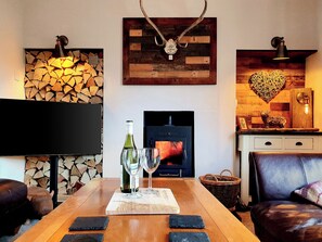 Unclassified image, 5 of 28, button - Ratagan Lodge is one of a kind and the rarest of finds. (Ratagan, Glenshiel)