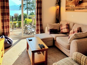 TV, fireplace - Ratagan Lodge is one of a kind and the rarest of finds. (Ratagan, Glenshiel)