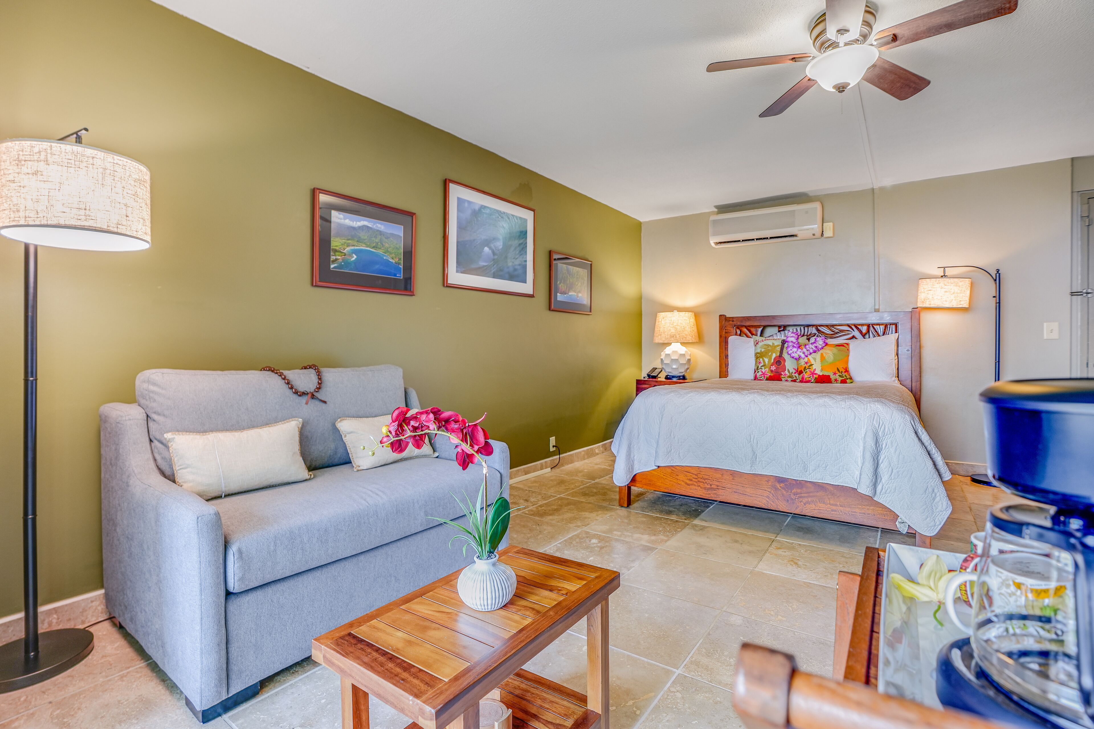 Resort hotel room with Bali Hai & ocean views, lanai, 2 pools & 8 tennis courts