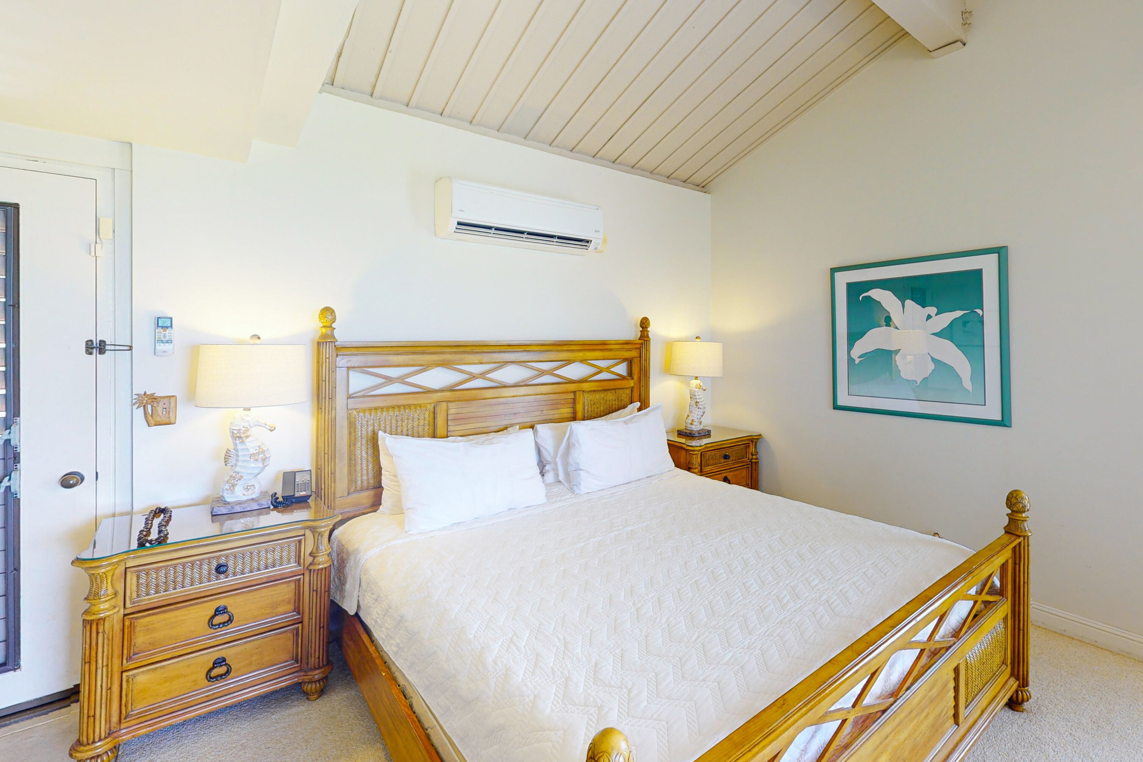 Corner condo with lanai, views of Bali Hai & ocean, AC, 2 pools & tennis courts