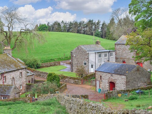 A beautiful cottage with great views near Penrith.