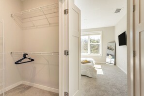 1 habitación, tabla de planchar con plancha y wifi gratis 