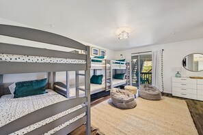 3 habitaciones, cuna de viaje, wifi gratis y ropa de cama 