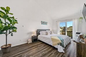 3 bedrooms, travel crib, free WiFi, bed sheets