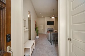 Interior - World Cup House! Close to Everything:mins from to Downtown, NRG, Medical Center! (houston)