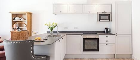 Lavavajillas, silla alta para bebés