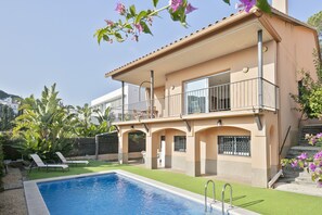 Piscina a l'aire lliure 