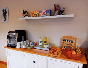 Free daily cooked-to-order breakfast - Deveron Lodge B&B (Turriff)