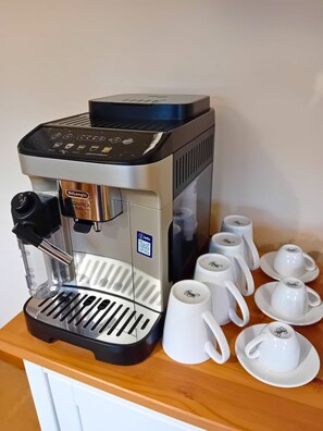 Free daily cooked-to-order breakfast - Deveron Lodge B&B (Turriff)