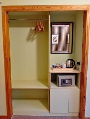 Dobbeltrom – standard | Safe på rommet, wi-fi (inkludert) og sengetøy