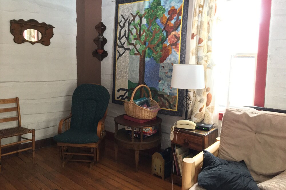 "Little House on the Prairie" with modern plumbing!