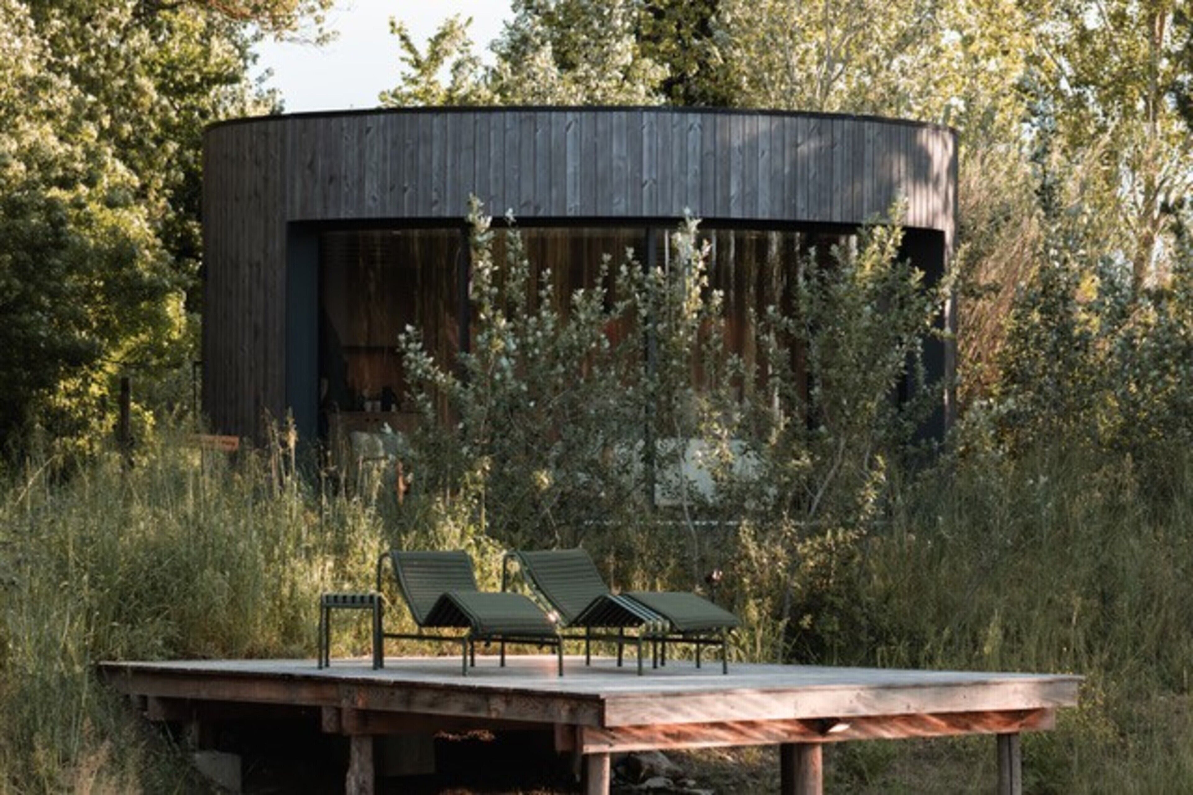 Ropa de cama de alta calidad, muebles diferentes y wifi gratis 