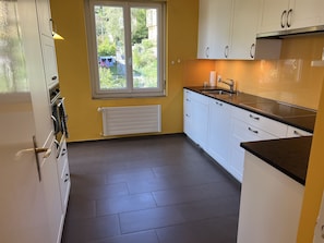 Private kitchen - Large penthouse apartment with lake view (Neuchâtel)