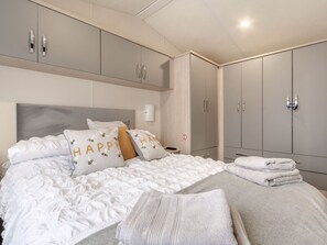 Cottage | Interior - The Cotswold Holiday Lodge (Evesham)