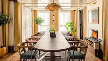 Apartment (0 Bedroom) | Lounge