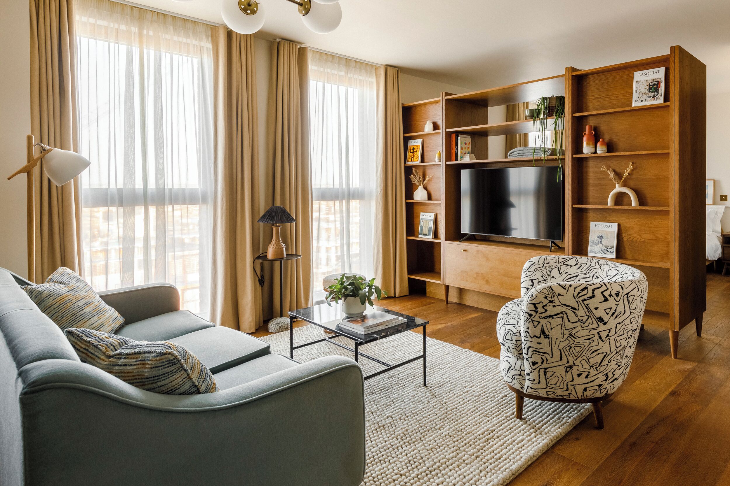 Apartment (0 Bedroom) | Living room