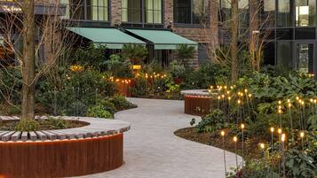 Apartment (0 Bedroom) | Street view