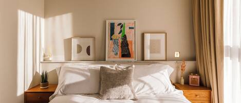 Apartment (0 Bedroom) | Premium bedding, desk, laptop workspace, iron/ironing board