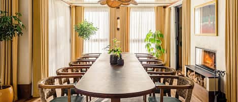 Apartment (0 Bedroom) | Lounge