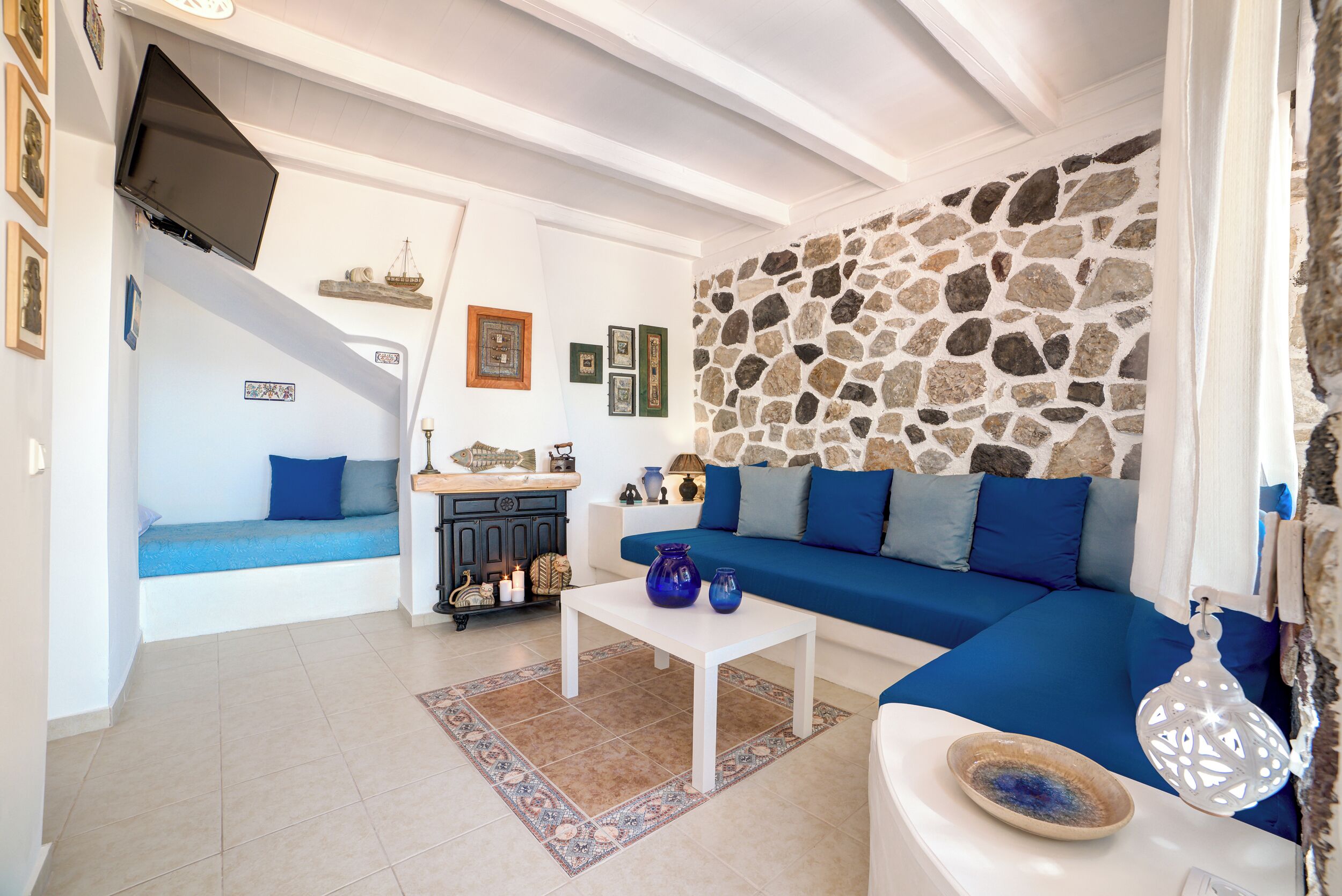 Photo - Moschatos Beach House