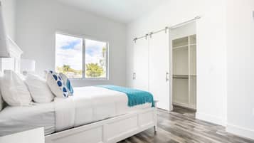 4 bedrooms, iron/ironing board, free WiFi, bed sheets