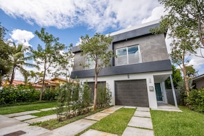 Exterior - NEW Townhouse in Coconut Grove (Coconut Grove)