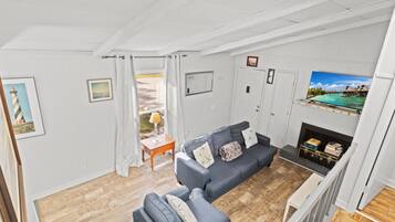 Smart TV, Hulu, streaming services