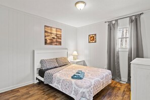 3 bedrooms, iron/ironing board, travel cot, free WiFi