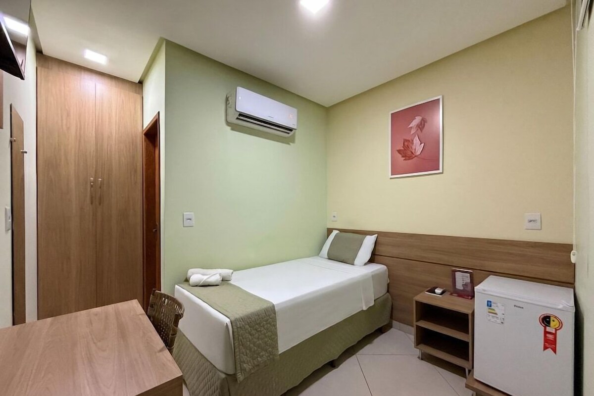 Laptop workspace, free WiFi, bed sheets