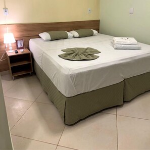 Standard Double Room | Laptop workspace, free WiFi, bed sheets - Domus Hotel Trindade - Canaã dos Carajás (Canaa dos Carajas)