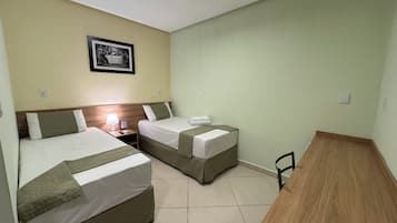 Standard Twin Room | Desk, free WiFi, bed sheets