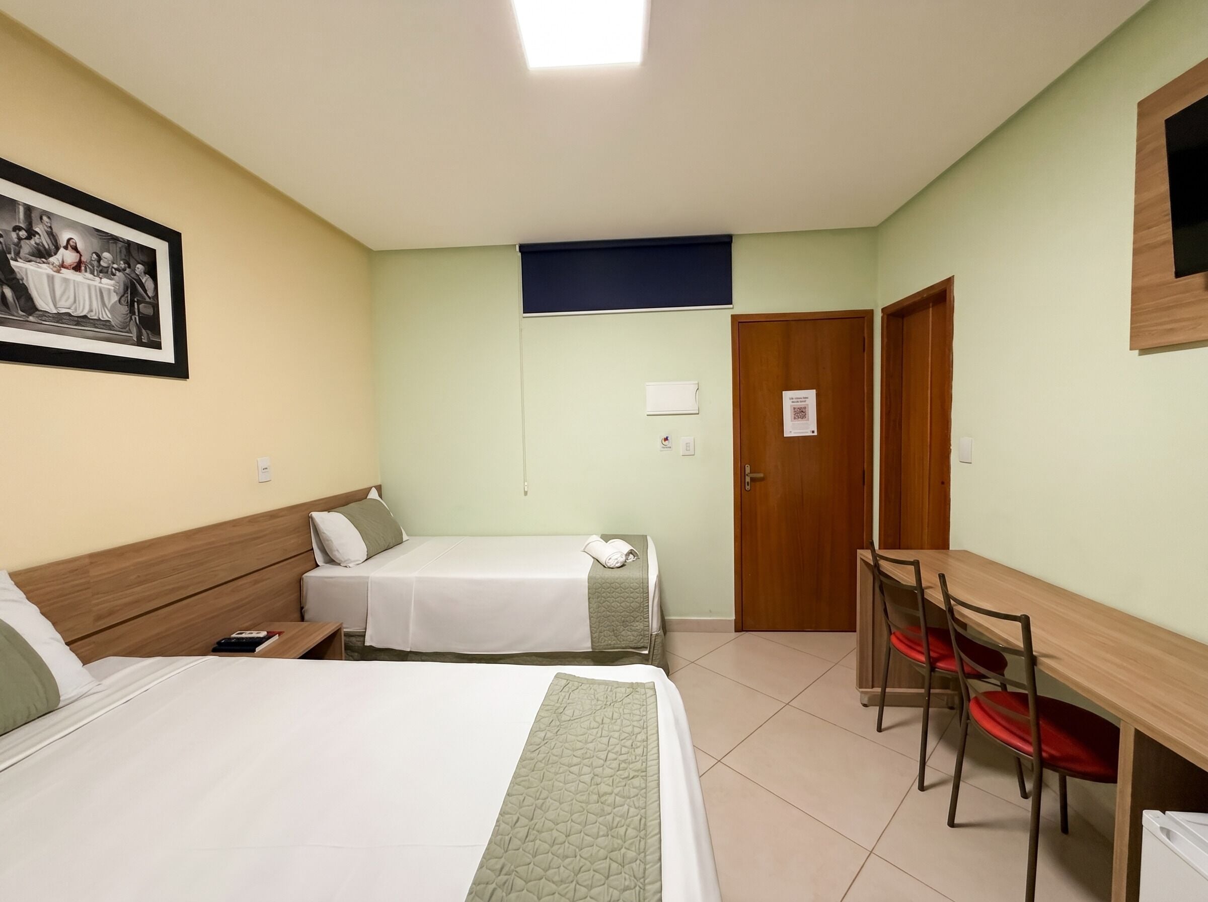Standard Triple Room | Laptop workspace, free WiFi, bed sheets