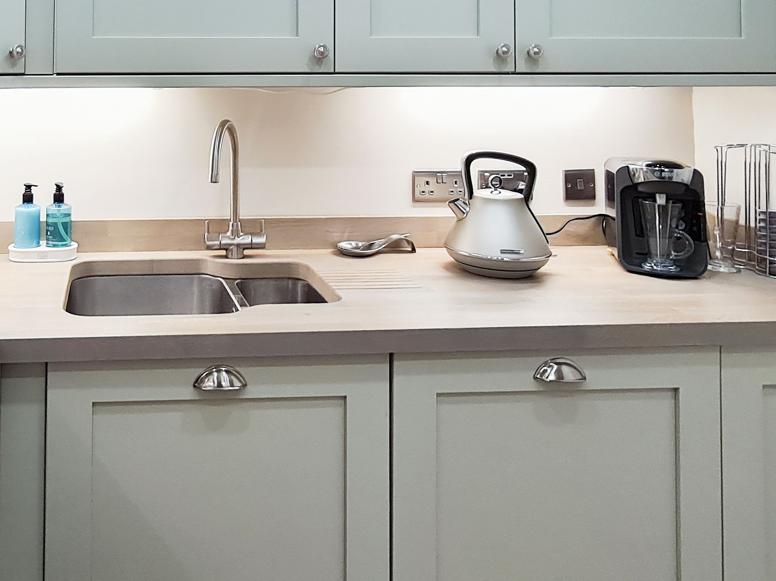 Dishwasher, freezer