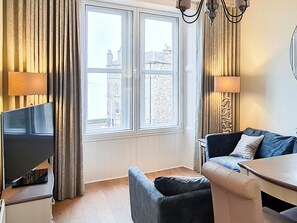 Netflix, streaming services - We love the view towards Inchkeith Island over the water. (Edinburgh)