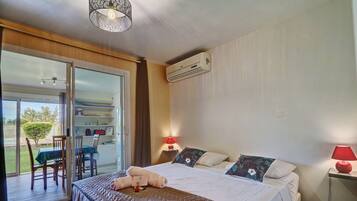 Bügeleisen/Bügelbrett, kostenloses WLAN, Bettwäsche