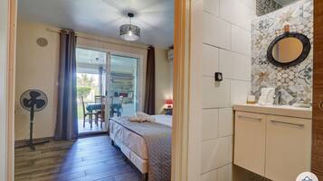 Ferros/tábuas de passar roupa, Wi-Fi de cortesia, roupa de cama